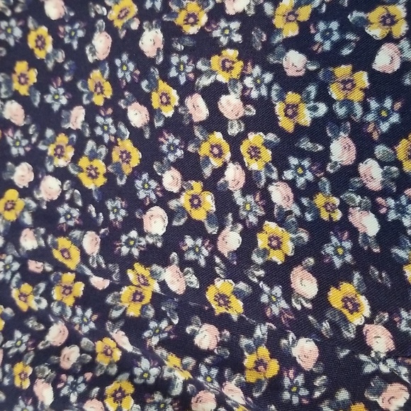 ZARA Long-sleeved Floral V-Neck Mini Dress - Picture 9 of 9